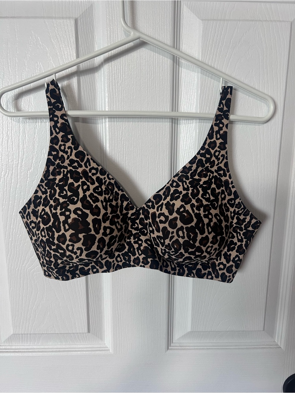 Knix v neck revolution bra
